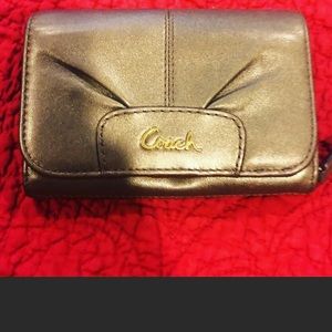 🎈 Selling as is Coach Leather wallet
